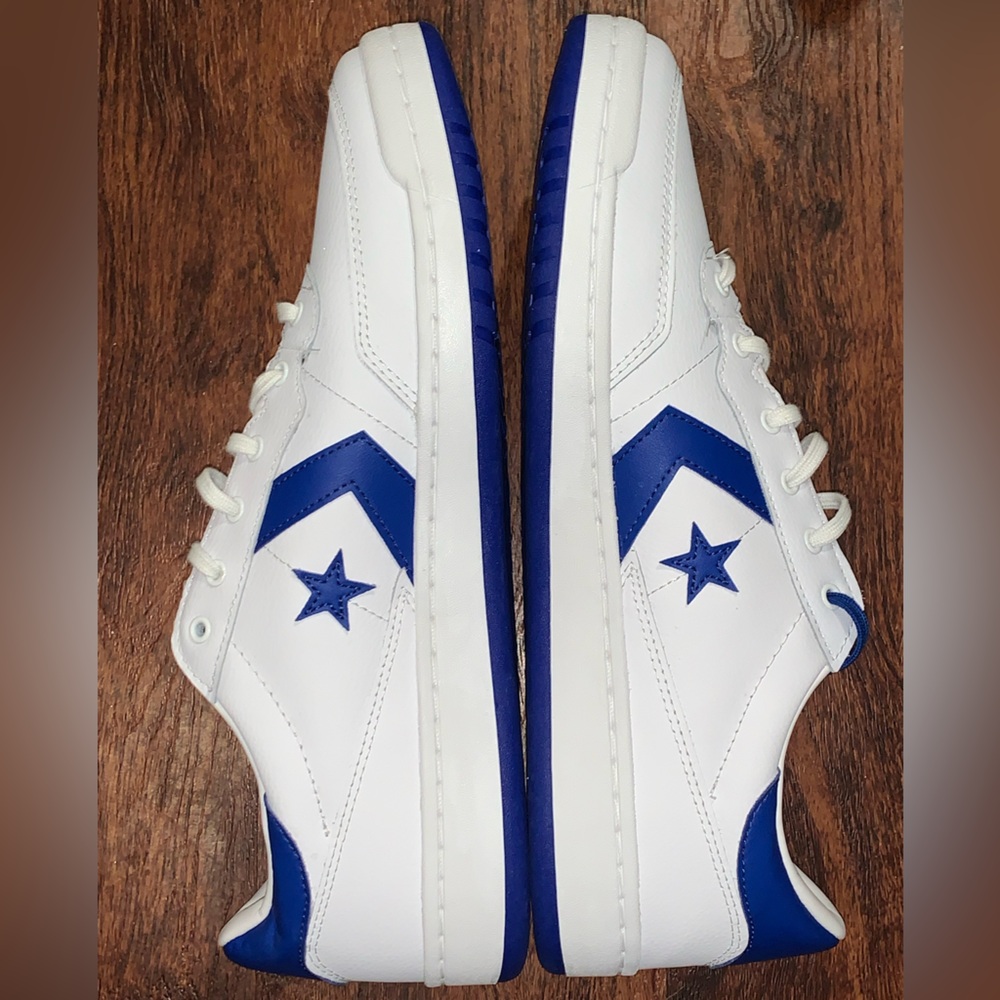 Converse White and Blue Low-Top Sneakers - Picture 12 of 16